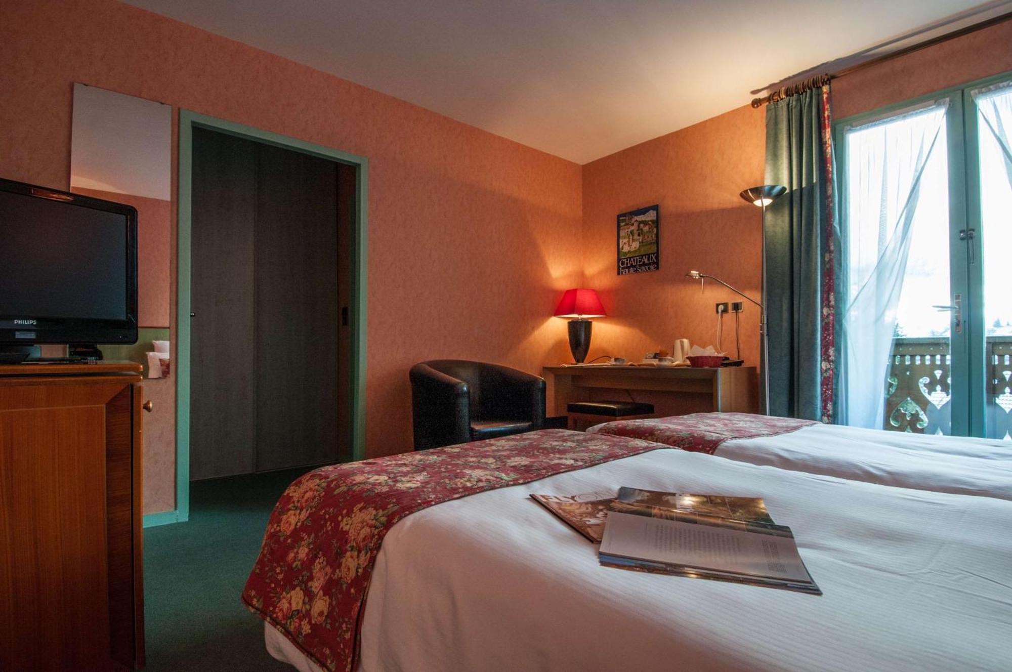 Brit Hotel Florimont Saint-Ferréol Buitenkant foto