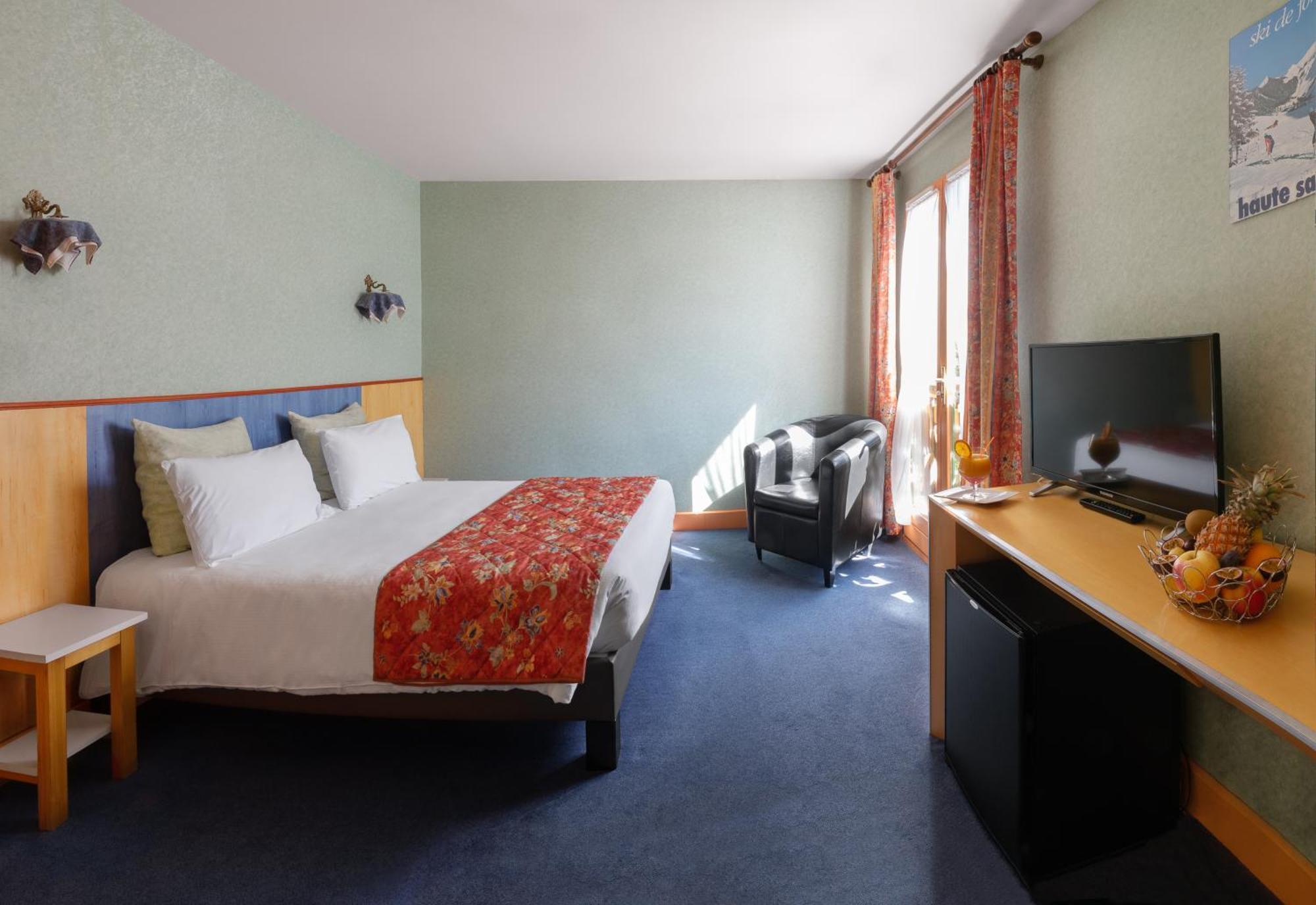 Brit Hotel Florimont Saint-Ferréol Buitenkant foto